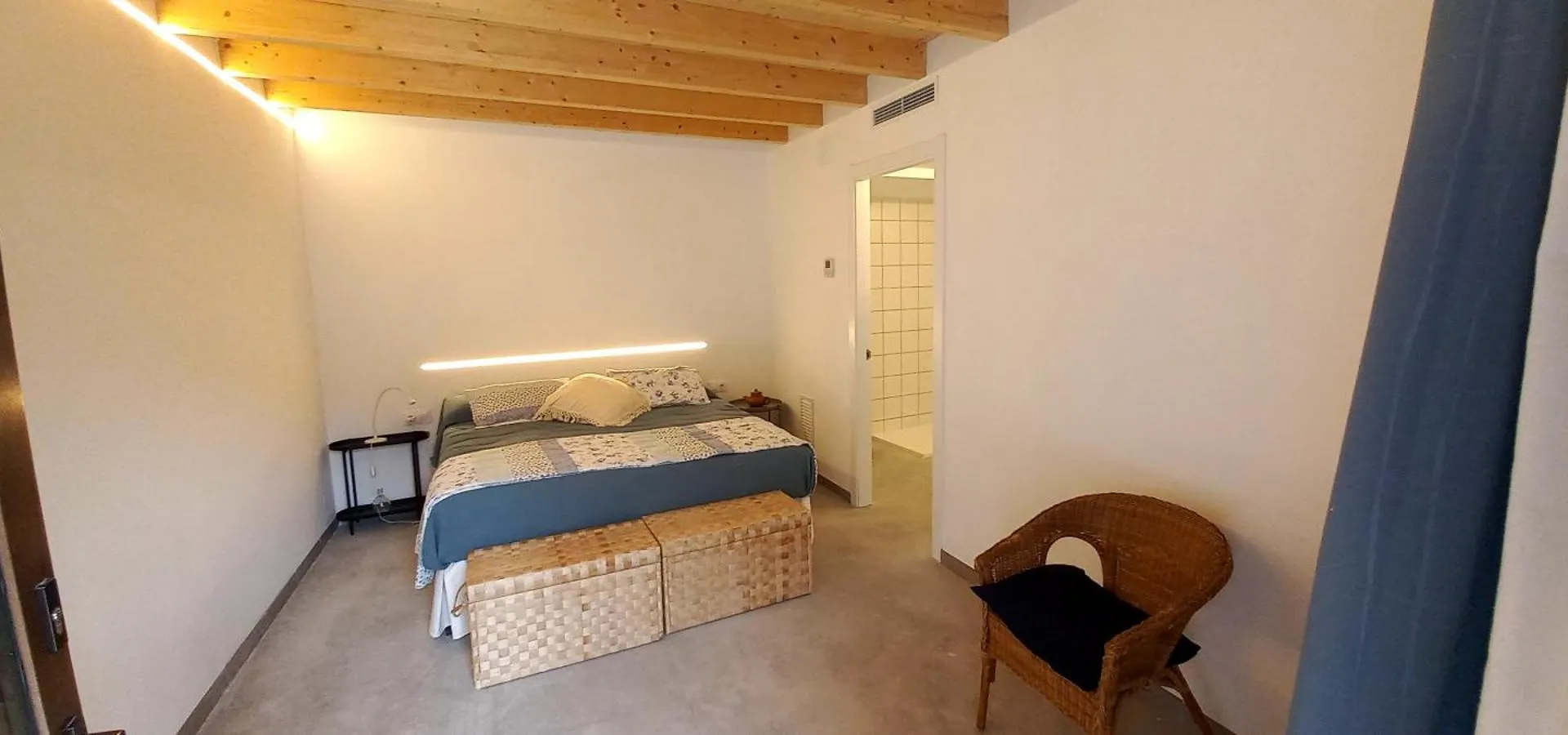 Cal Teixidor Bed & Breakfast Mediona