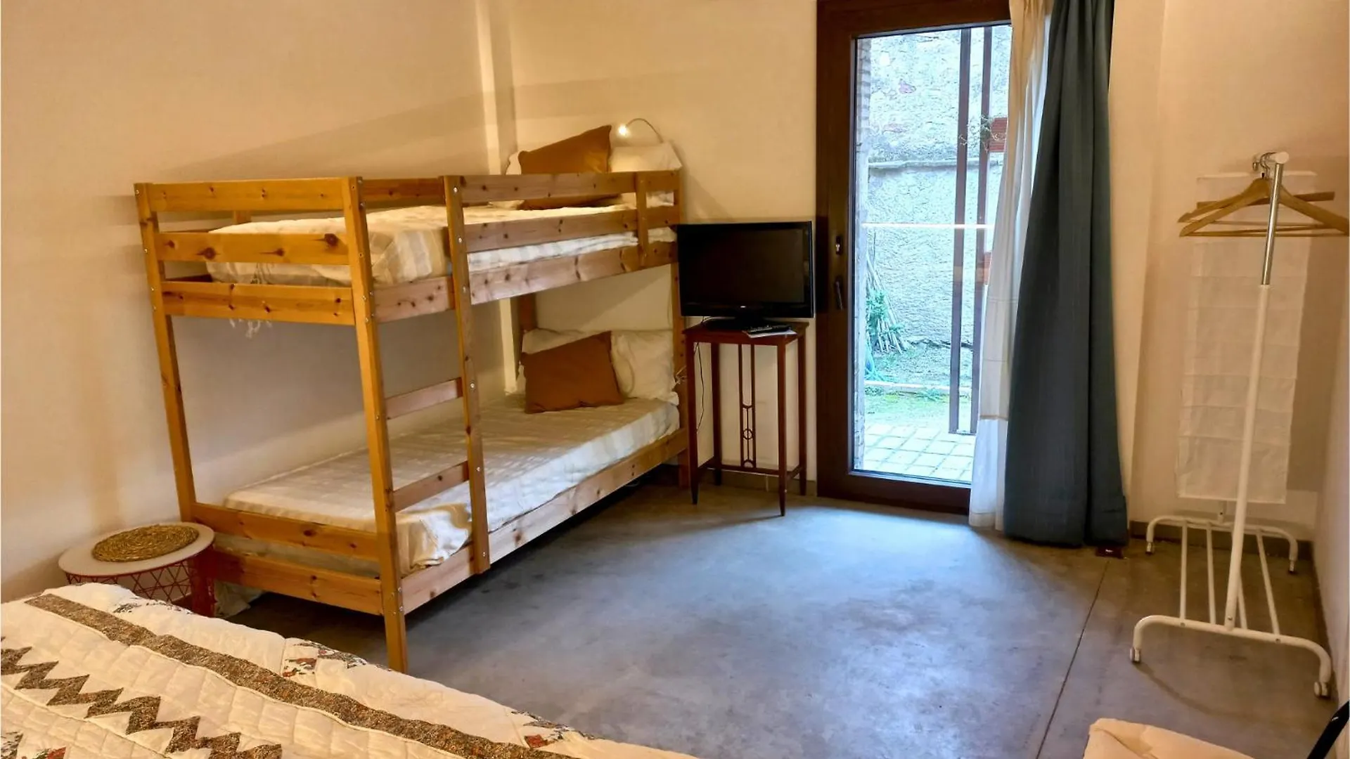 Bed and Breakfast Cal Teixidor Mediona